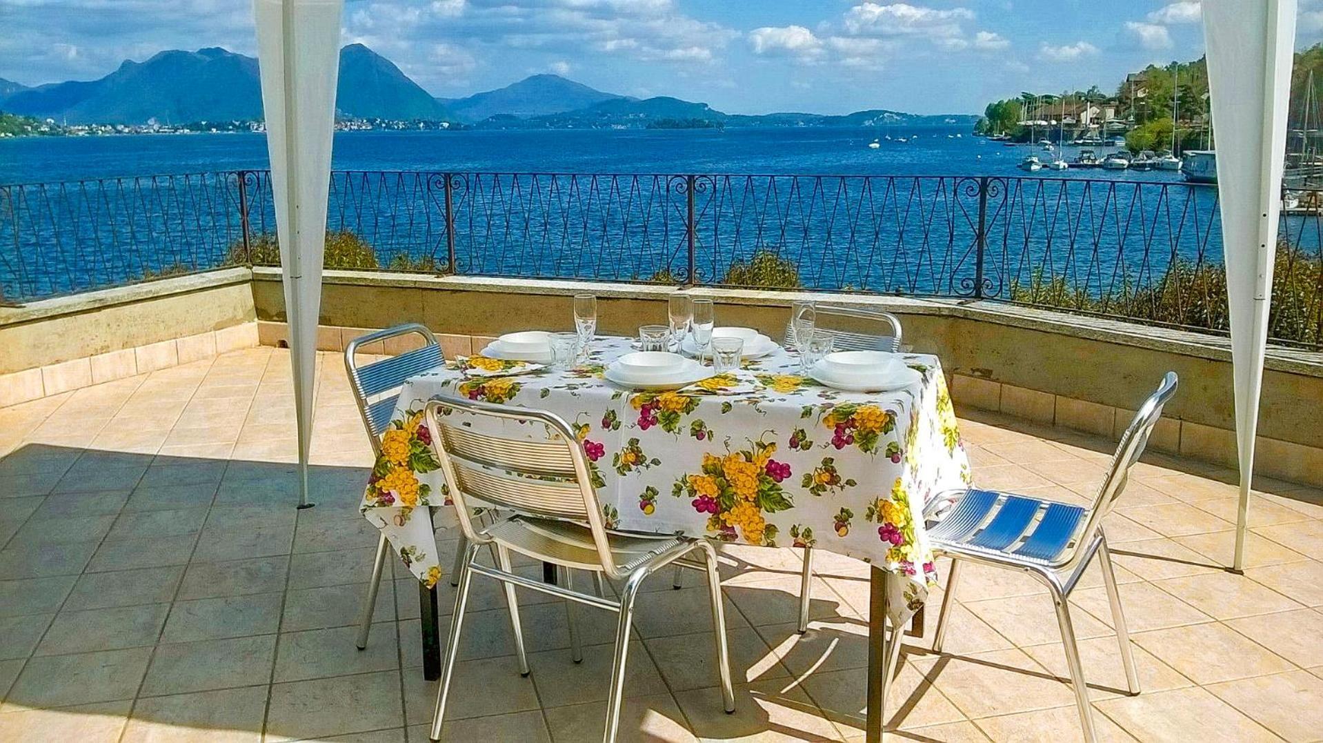 Casa Domenica Apartment Baveno Bagian luar foto