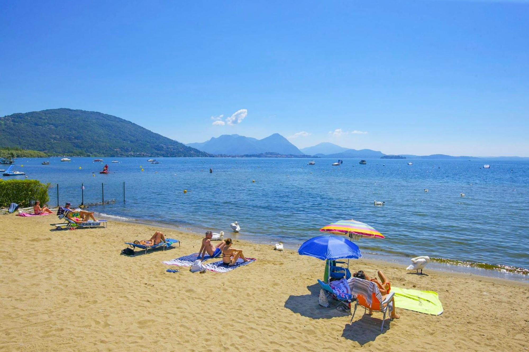 Casa Domenica Apartment Baveno Bagian luar foto